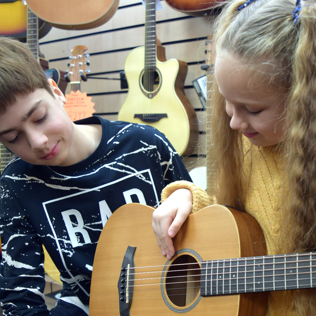 NEW BROMLEY CHILD GUITAR LESSONS